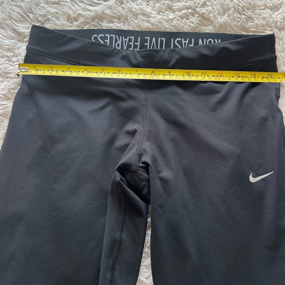 Women’s Nike Capri Dri-Fit Leggings - Picture 5 of 8